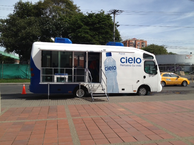 agua cielo activacion btl agencia btl slim brands